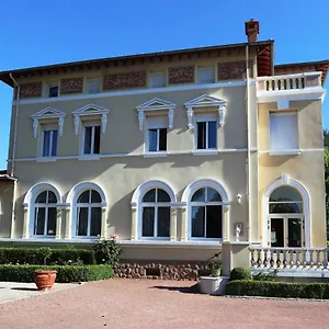 https://chateau-blanchard.hotels-rhonealpes.com
