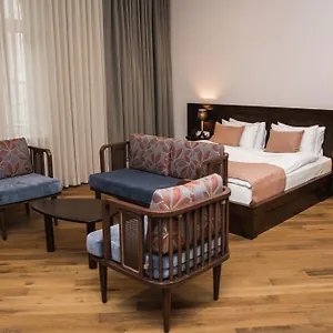 makmani-hotel.alltbilisihotels.com/